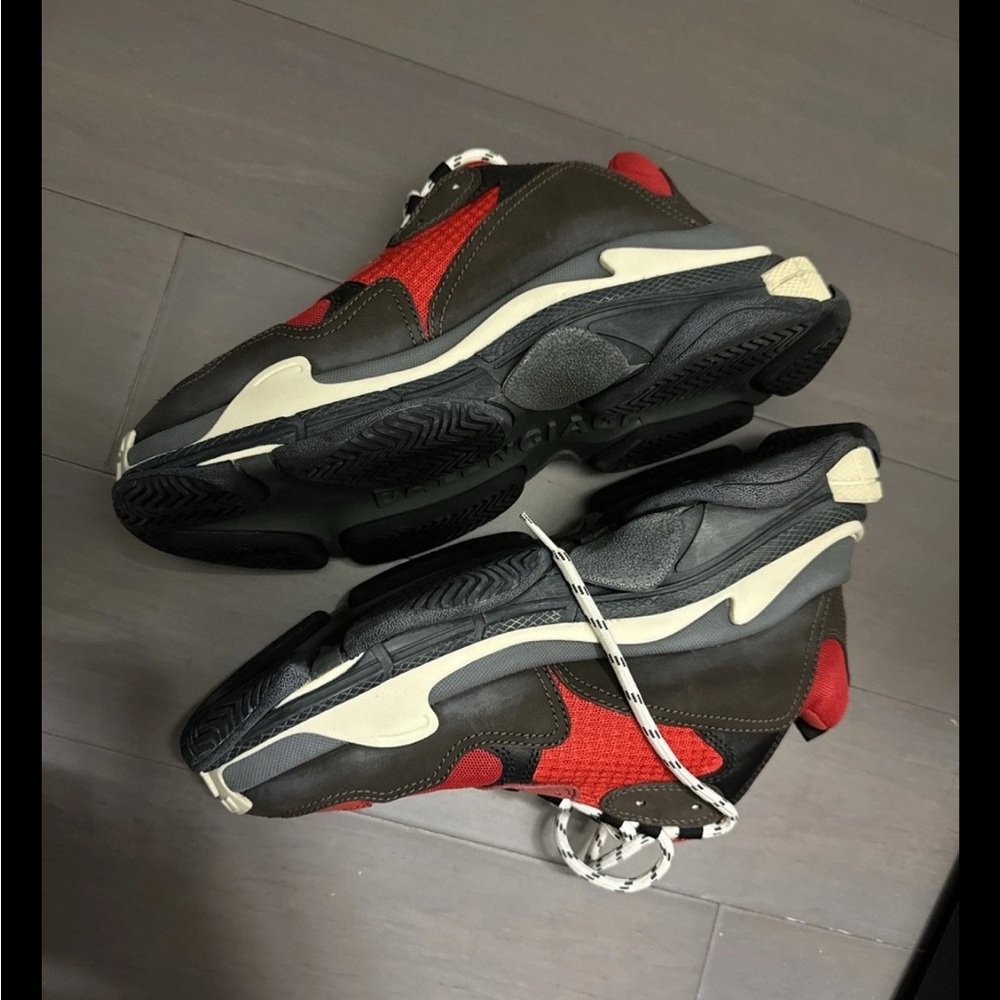Balenciaga triple S sneaker Black Red Men’s Size 9 - Picture 3 of 3